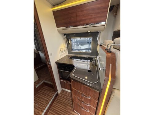 Adria Matrix M 670 SBC full options, queen bed photo: 12