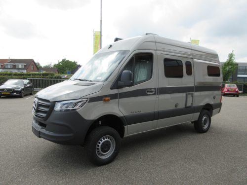 Hymer Grand Canyon S 600 4X4 AUTOMAAT 190 PK Foto: 19