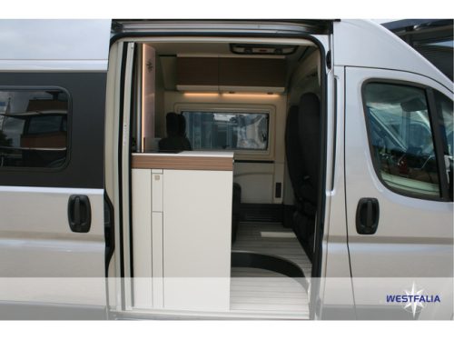 Westfalia Columbus 600D 140hp Auto. now with FREE pop-top roof worth &euro; 6,599.00 + registration premium &euro; 4,681.00 photo: 20