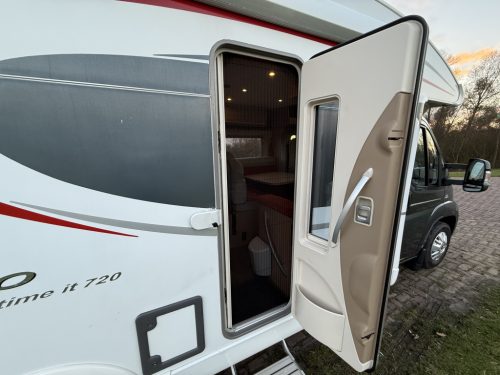 BUERSTNER BIT720 foto: 16
