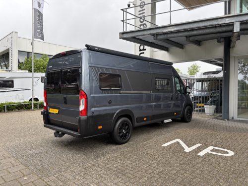 Euramobil Van 635 EB SINGLE BEDS 9T AUTOMATIC TOW HITCH photo: 14