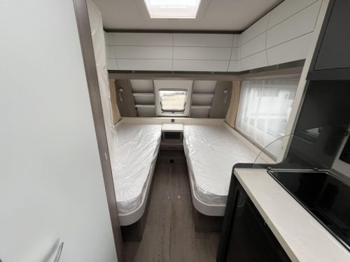 Hobby On Tour 460 DL 1500kg - Bettverbreiterung Foto: 7