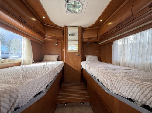 RAPIDO Le Randonneur 7065+F single beds 4 berths air conditioning solar panel maxxvan electric dish tv remis plisse leather bearlock photo: 15