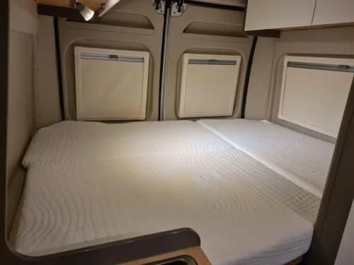LMC Innovan 600 Skyroof - mid-Sept/Oct photo: 16