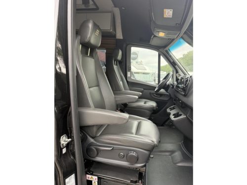 Hymer Grand Canyon 4X4 190HP Leather Pop-top Delta Facelift photo: 6