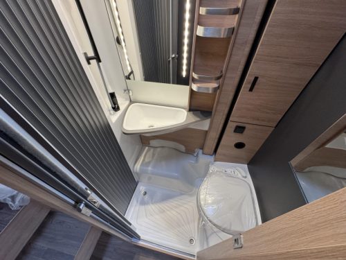 Knaus L!ve Ti 650 MEG photo: 9