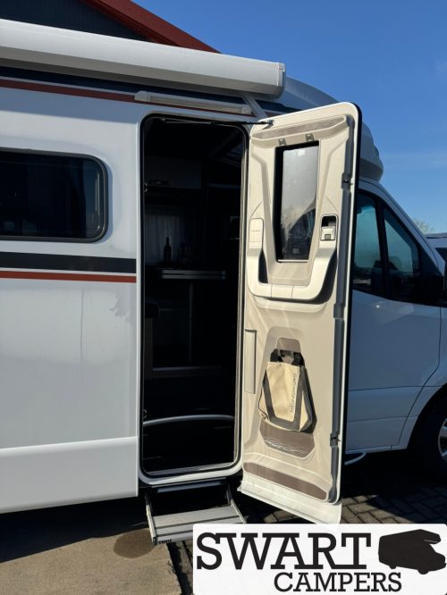 Weinsberg CaraCompact MB 640 MEG Edition [pepper], Automatic 150 hp Single beds photo: 22