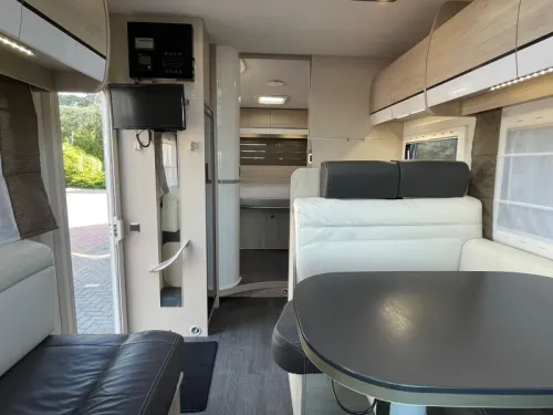 Chausson Special Edition 718 XLB Automatic Queen Bed Air Conditioning photo: 10