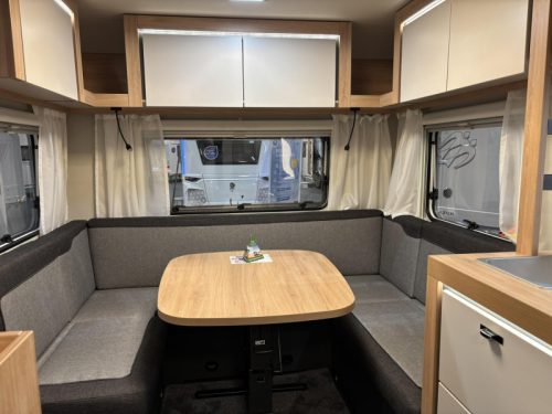 Knaus Sport 450 FU RONDZIT FRANS BED!! Foto: 13