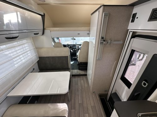 McLouis Glamys 320 NEW 8-Berth Overcab 140HP photo: 10