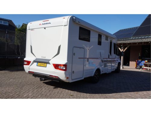 Adria CORAL S 670SL Automaat 150pk Airco Suspensi&oacute;n Neum&aacute;tica Camas Individuales 5 plazas foto: 7