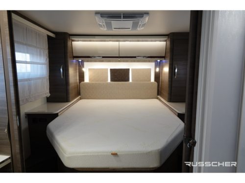 McLouis Nevis 150Hp | French bed | Roof air conditioning | Air suspension | Solar panel photo: 17