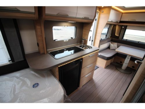 Knaus Sudwind Black Selection 500 EU Single beds & round seating! photo: 10