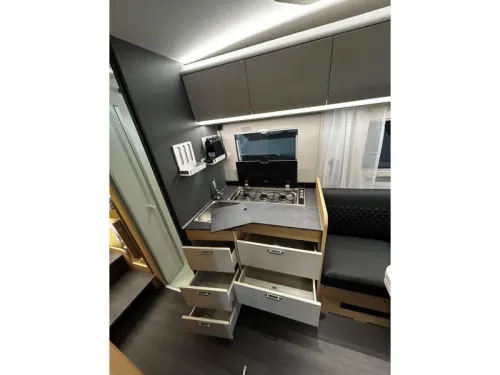 Adria Coral Axess 650 DL Benelux Edition foto: 12