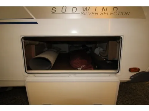 Knaus Sudwind Silver Selection 420 QD Rangierhilfe Thule 6300 Vorzelt  Foto: 22
