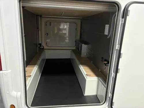 Rapido 850 F Queensbed + ohne Hubdach  Foto: 22
