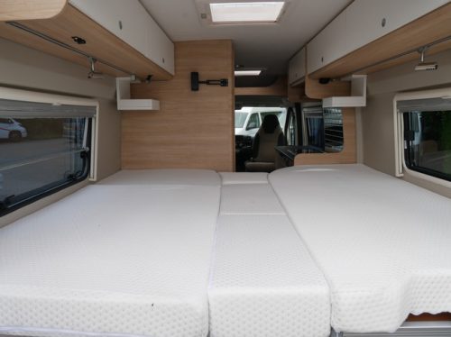 Roadcar (P&ouml;ssl) R640, 6.40 Meter Camper Van, Single Beds photo: 19