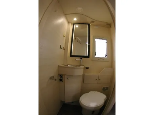 Chausson Exaltis 6028 EB Queensbed, Hubdach.  Foto: 12