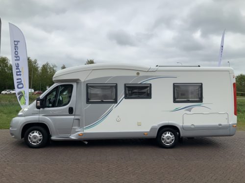 Chausson Allegro 96 &ndash; single beds low, toilet and shower room at the rear, very neat Motorhome year of manufacture. 2009 Camper centrum On The Road photo: 27