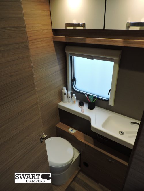 Weinsberg CaraCore 700 MEG, Automaat Camas individuales Techo elevable 4 plazas foto: 14