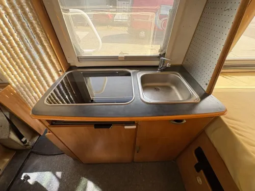 Hymer B 574 130PK,Festbett,Topaufteilung  Foto: 13