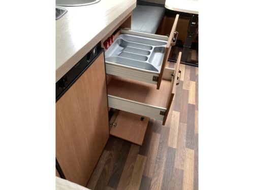Knaus Sport 460 EU Einzelbetten Foto: 13