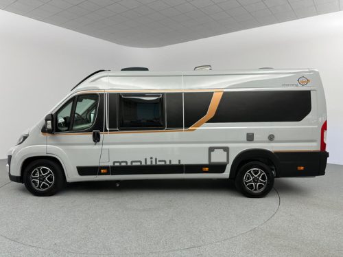 Malibu Van Diversity 640 LE K Charming GT Skyview photo: 16