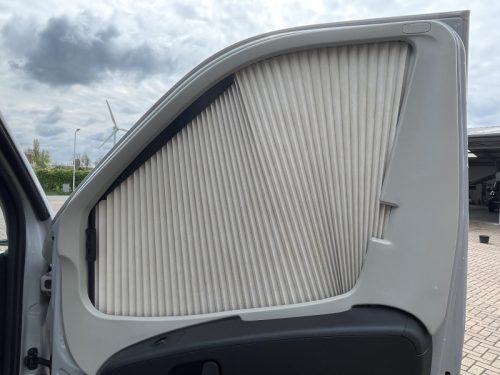 LMC Innovan 600 4 Berth Pop-top roof photo: 8