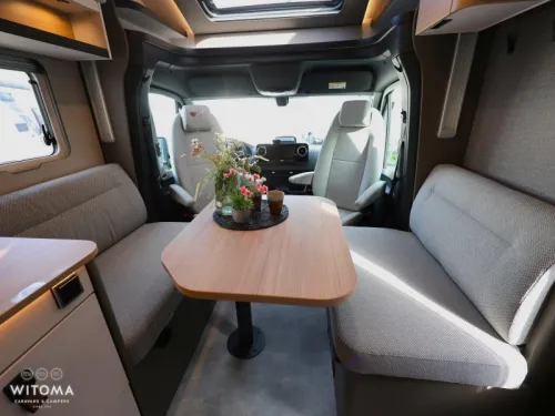 Hymer GT-S 685 Pop-top roof Face to Face 2027  photo: 5