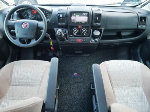 Adria Twin 640 SL, L&auml;ngsbetten, Maxi Chassis, Construct Schloss Foto: 3
