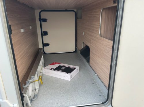 B&uuml;rstner Limited T 690 Citroen photo: 19