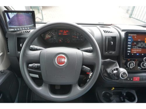 Adria Matrix Platinum 670 SC 5th seat / Roof air conditioning photo: 19