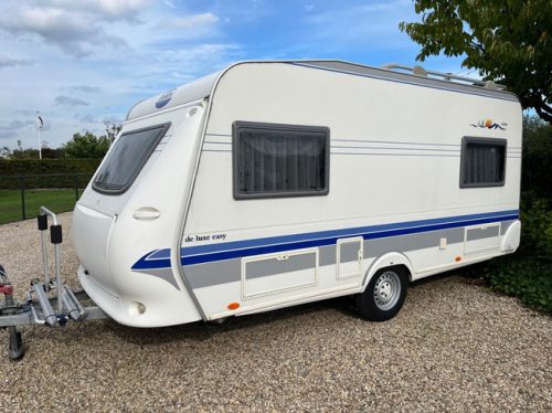 Hobby 450 Uf Rondzit, vast bed , nette staat foto: 1