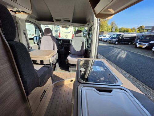 Knaus BoxDrive 680 ME Off Grid, Bom vol Foto: 8