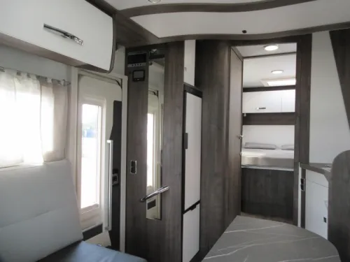 Benimar Cocoon 497 Jung gebraucht mit Carpass Foto: 12