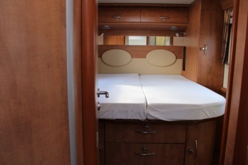 Carthago Chic C Line I 5.0 1. Besitzer Fiat 3.0 Liter 160 PS 4250 kg Chassis Einzelbetten 5 Sitzpl&auml;tze (122 Foto: 44