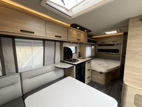 Weinsberg CaraOne Edition HOT 450 FU ACTION MODEL photo: 6