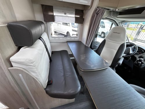 Challenger Genesis 194 Transverse bed/alcove/6-m/2020 photo: 15