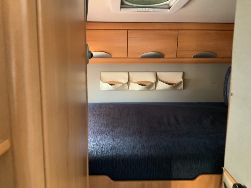 Hymer B 614 2.8 JTD 146 HP Integral, Transverse &ndash; bed & Pull-down bed, Garage etc., Year 2005 Camper centrum on the road photo: 17