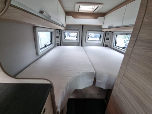 Knaus BoxStar Lifetime 600 ME Busbiker Camas individuales foto: 3