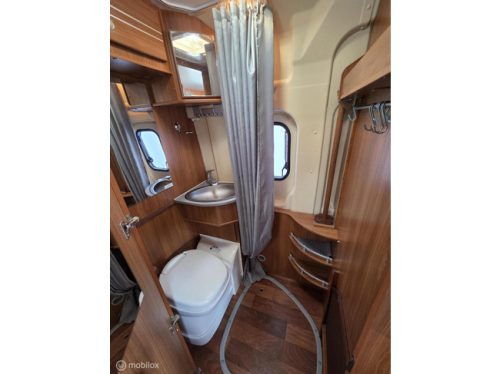 GlobeCar Globescout bus camper 2010 ☆Euro4, 120hp, Towbar☆ photo: 17