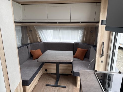Hobby De Luxe 460 LU Model 2026 photo: 7