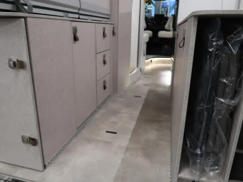 Hymer Yellowstone 601 AUTOMAAT SLAAPDAK  foto: 11