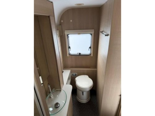 Adria Adora 613 HT sehr komplett Foto: 17