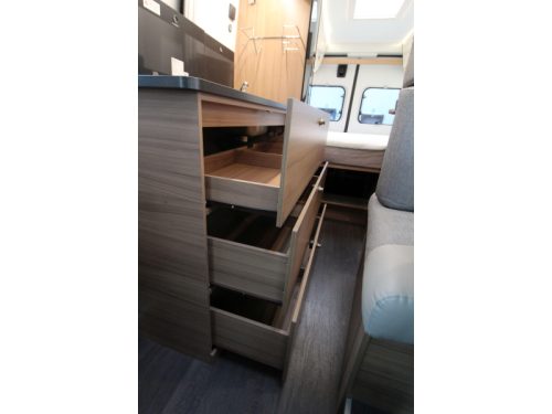 Adria Sun Living 65 SL Single beds - 160HP AUTO photo: 24