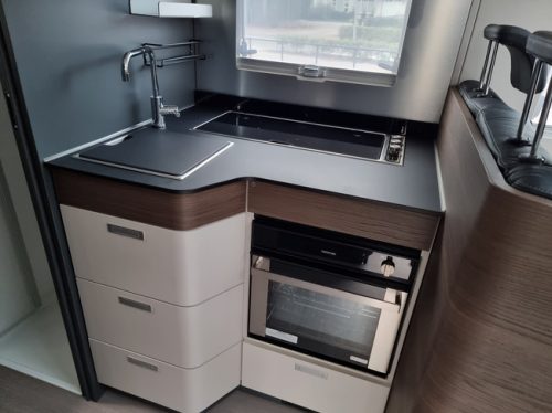 Adria Coral Supreme 670 SL 180pk | Super uitvoering | 13dkm | 2024 | Absolute nieuwstaat! foto: 8