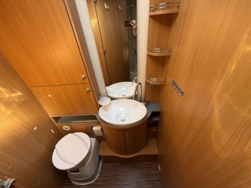 B&uuml;rstner Nexxo T 728 Dachklimaanlage - Luftfederung Foto: 8