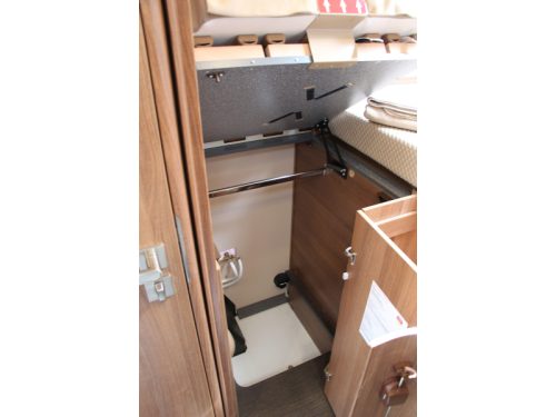 Carthago C-Tourer I 149 LE Single beds Pop-top roof  photo: 63