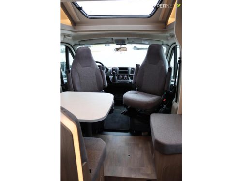 Carado T447 140hp Automatic | Pro+ Package | Pop-up bed | Single beds | Separate shower | Awning | New from stock available | photo: 8