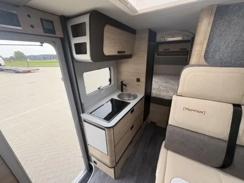 Weinsberg CaraCompact Pepper 600 MF Automatik / Combi E Foto: 7